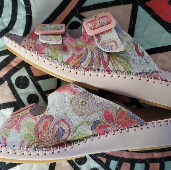 la Plume Women's Italian Size 40/8.5 PAISLEY Sandals ~ NEW WITH BOX - Picture 4 of 9